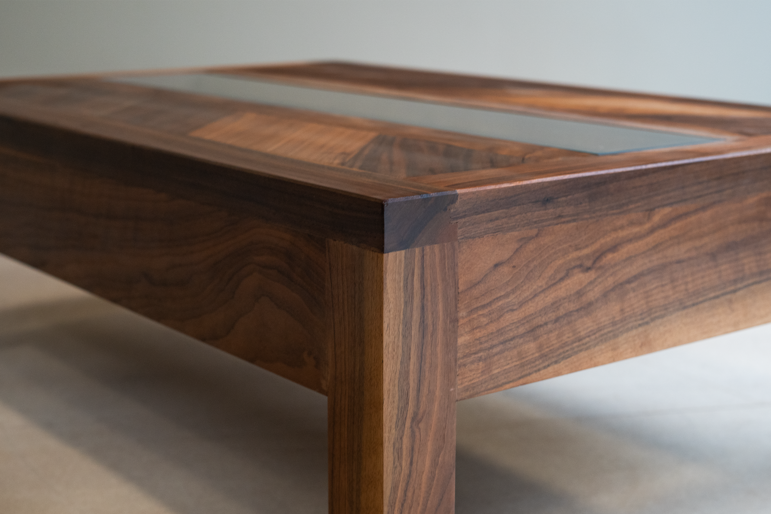 Bobby - Coffee table
