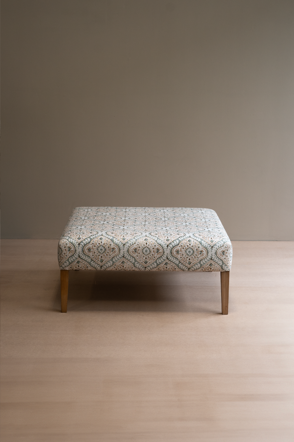 Lynette - Upholstered coffee table